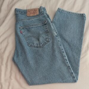 550 Levi's Men's Light Blue Straight Jeans